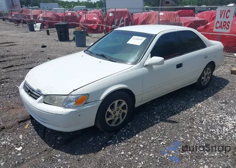 2000 Toyota Camry Le z USA, uszkodzony, nr VIN 4T1BG22K0YU995989